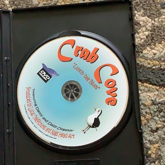 DVD kids crab cove lunch bag blues Great kids movie indoor recess daycare - Picture 3 of 3